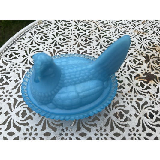 Vintage Boyd Nesting Hen On Nest Blue Slag 5 1/2” Beautiful Blue Color GLOWS