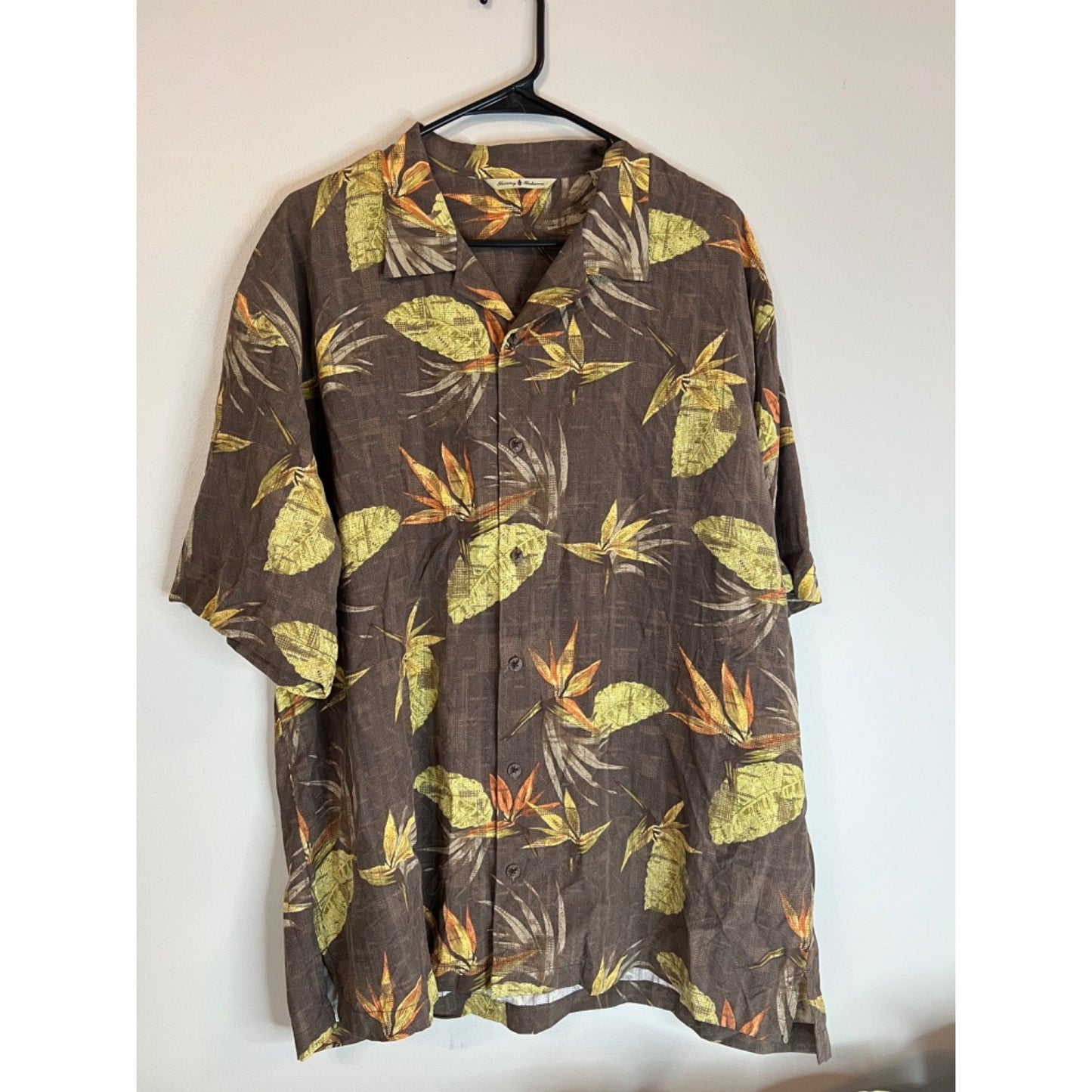 Tommy Bahama XL Button Hawaiian Shirt Birds Paradise Flowers XL Vintage Silk