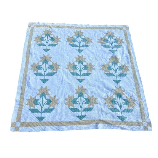 1930 North Carolina or Virginia Lily Hand Pieced & Finely Quilted Quilt