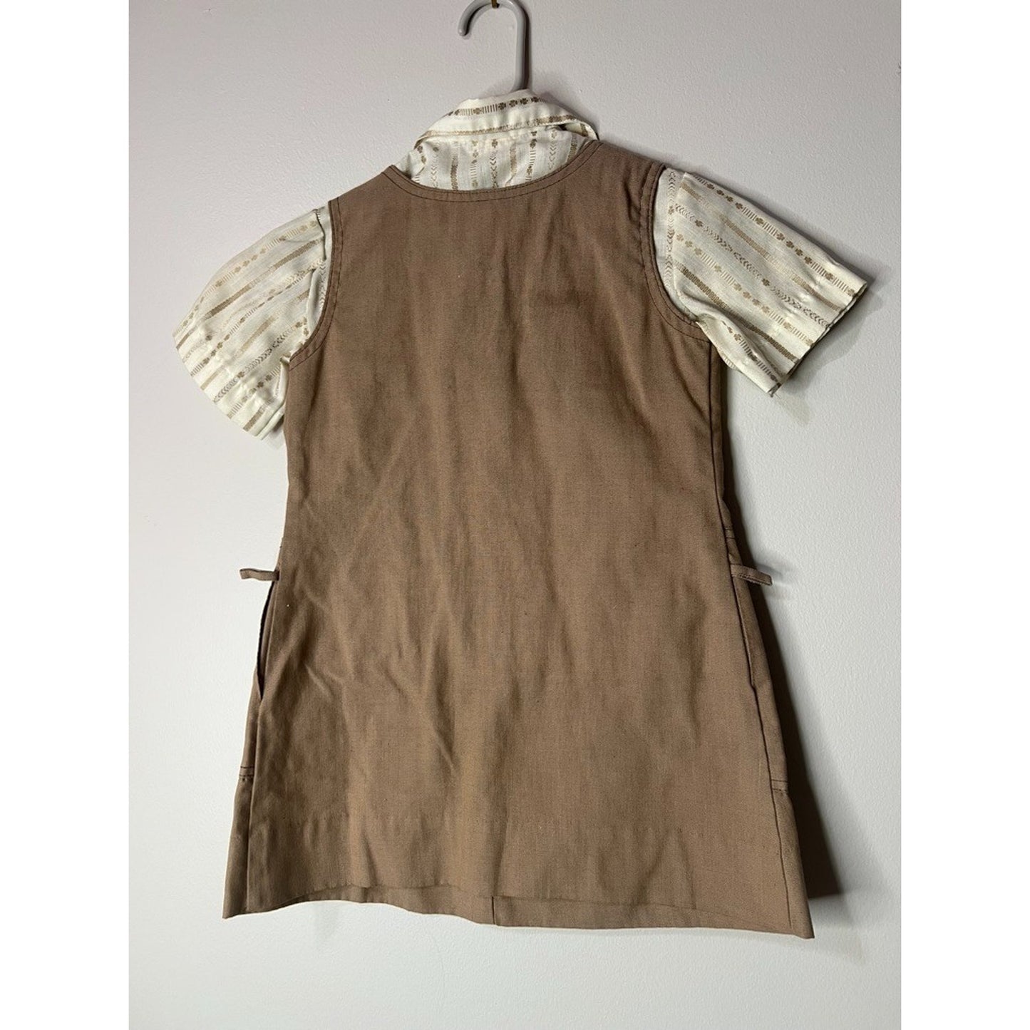 1977 Brownie Girl Scout Uniform Jumper Rare Unused Patches And Pins Size 7