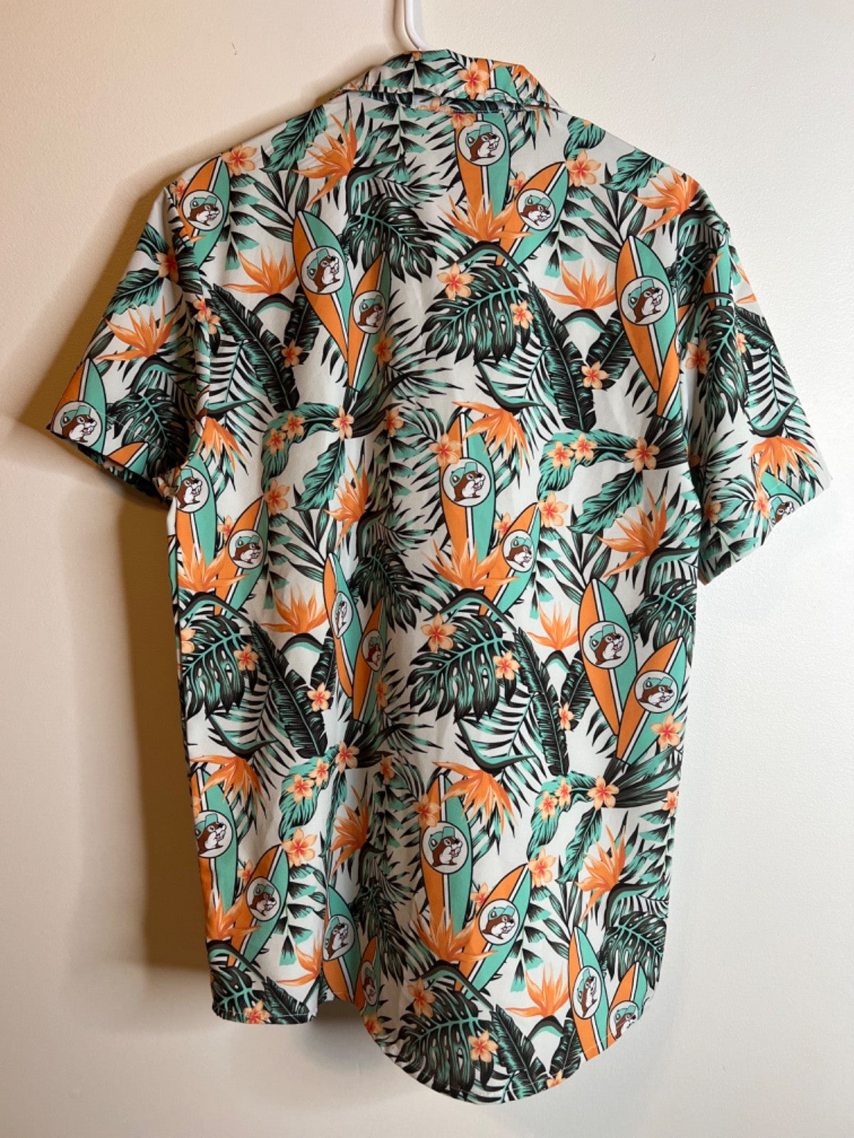 Buc-ees Floral Hawaiian Button Shirt Men’s S/M Beaver Palm Trees Surfboards
