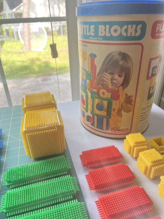 Vintage Playskool Bristle Blocks 1975 Tube & 58 Blocks