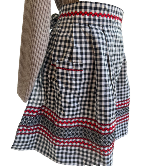 Dreamy Vintage Black White Gingham Tie Back Apron with Red Rick Rack Detail