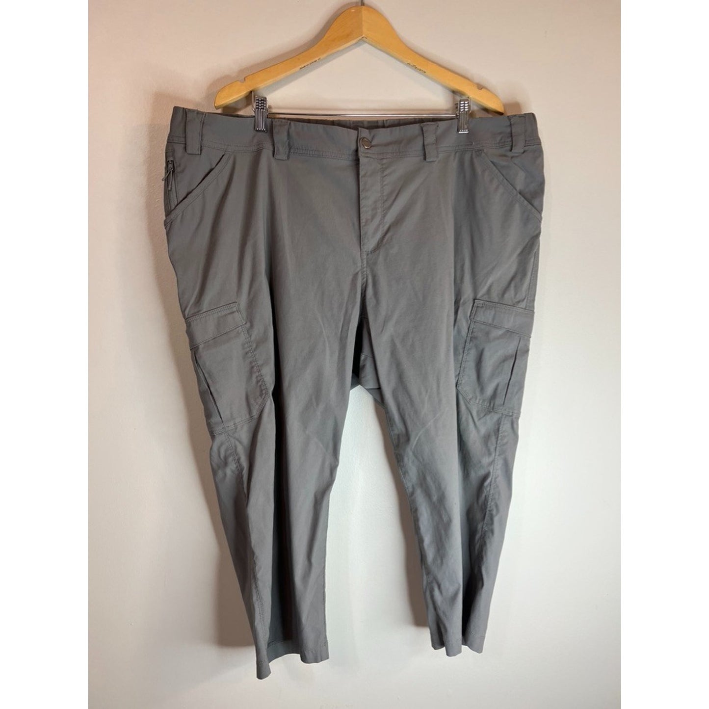 Duluth Trading Cargo Capri Pants Women 24W Dry on the Fly Stretch Nylon Hiking
