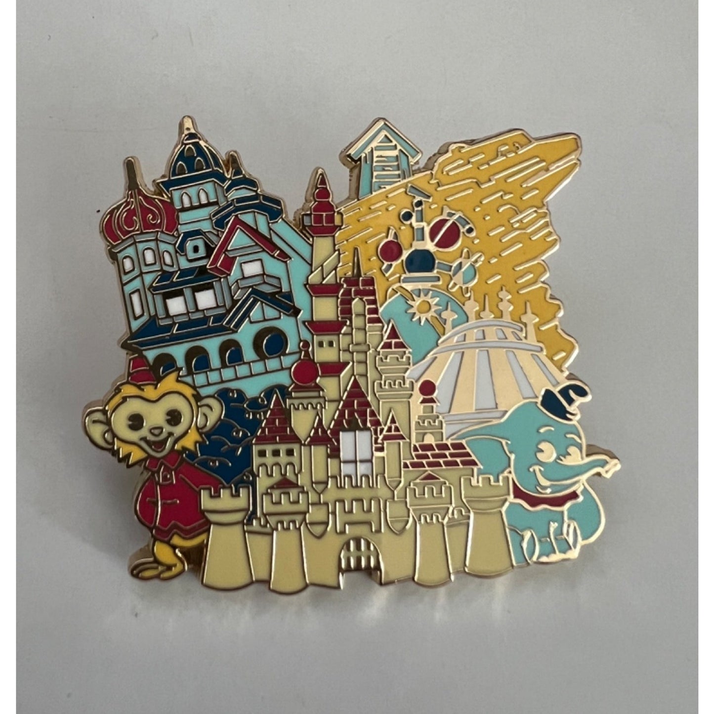 Disney D23 Gold Member Gift 2022 Hong Kong Disneyland Castle Dumbo Pin