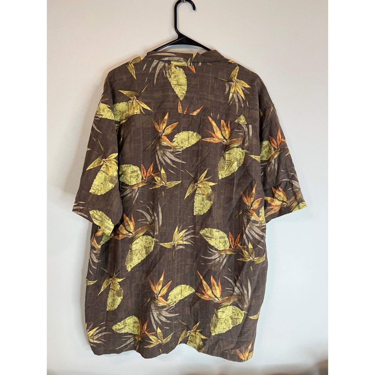 Tommy Bahama XL Button Hawaiian Shirt Birds Paradise Flowers XL Vintage Silk