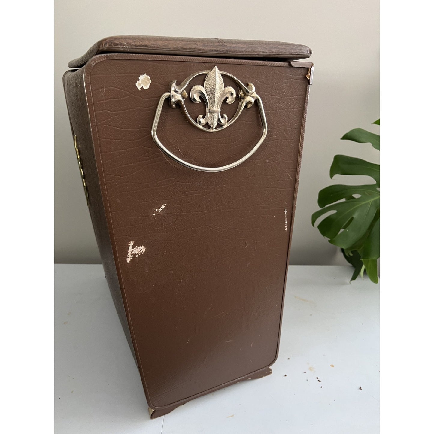 Vintage Pearl-Wick Laundry Hamper Wicker Black Gold MCM Hollywood Regency Retro