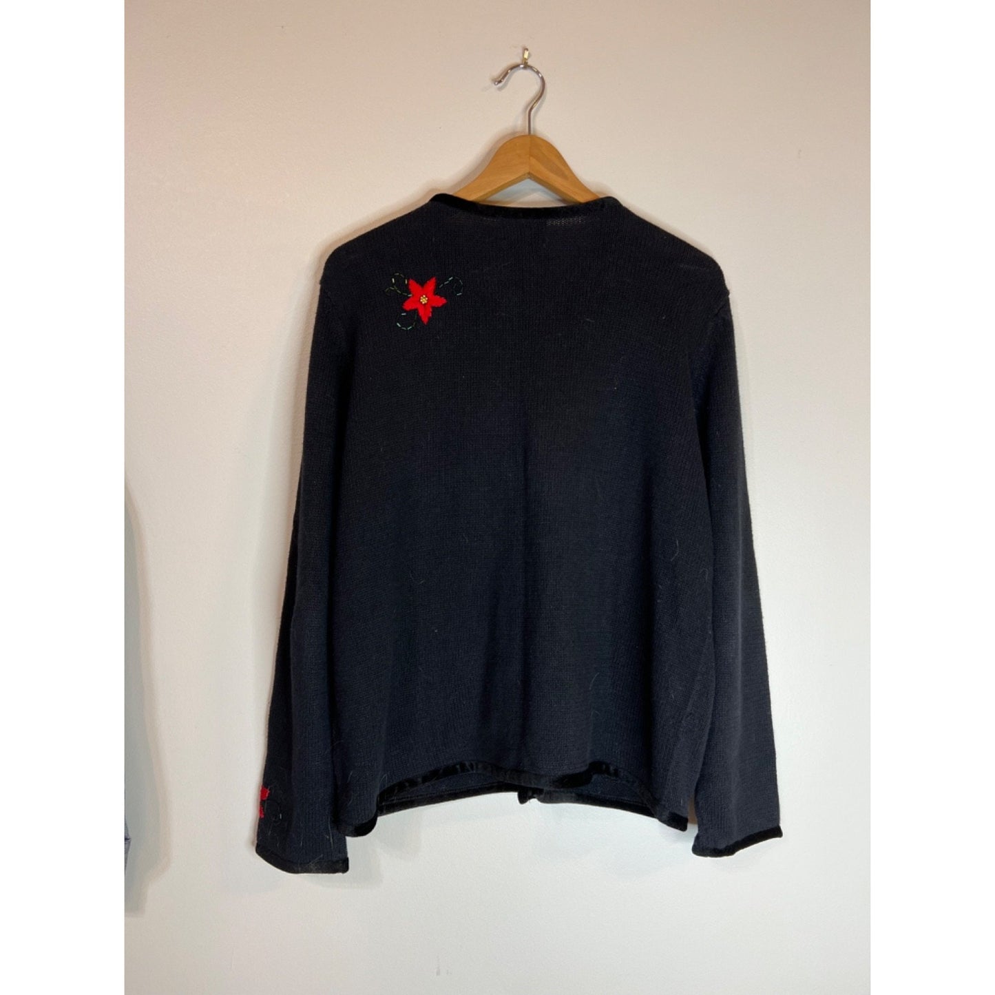 VTG Studio Joy Black Poinsettia Embroidered Sequin Button Cardigan Sweater XL