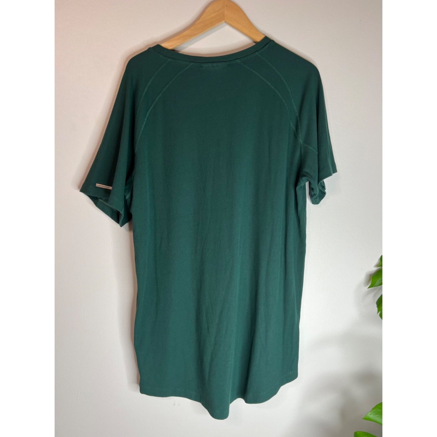 Men's Alphalete Monarch Collection Ribbed Shirt XL Rayon Blend Green