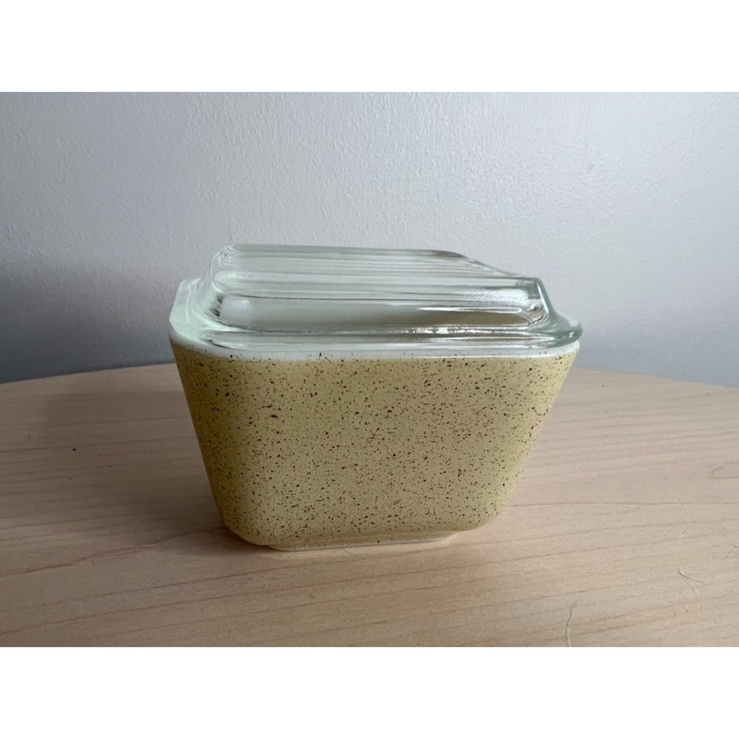 Vintage 501 B Pyrex Homestead Tan Speckle Dish Lid 1.5 Cup Refrigerator Fridgie