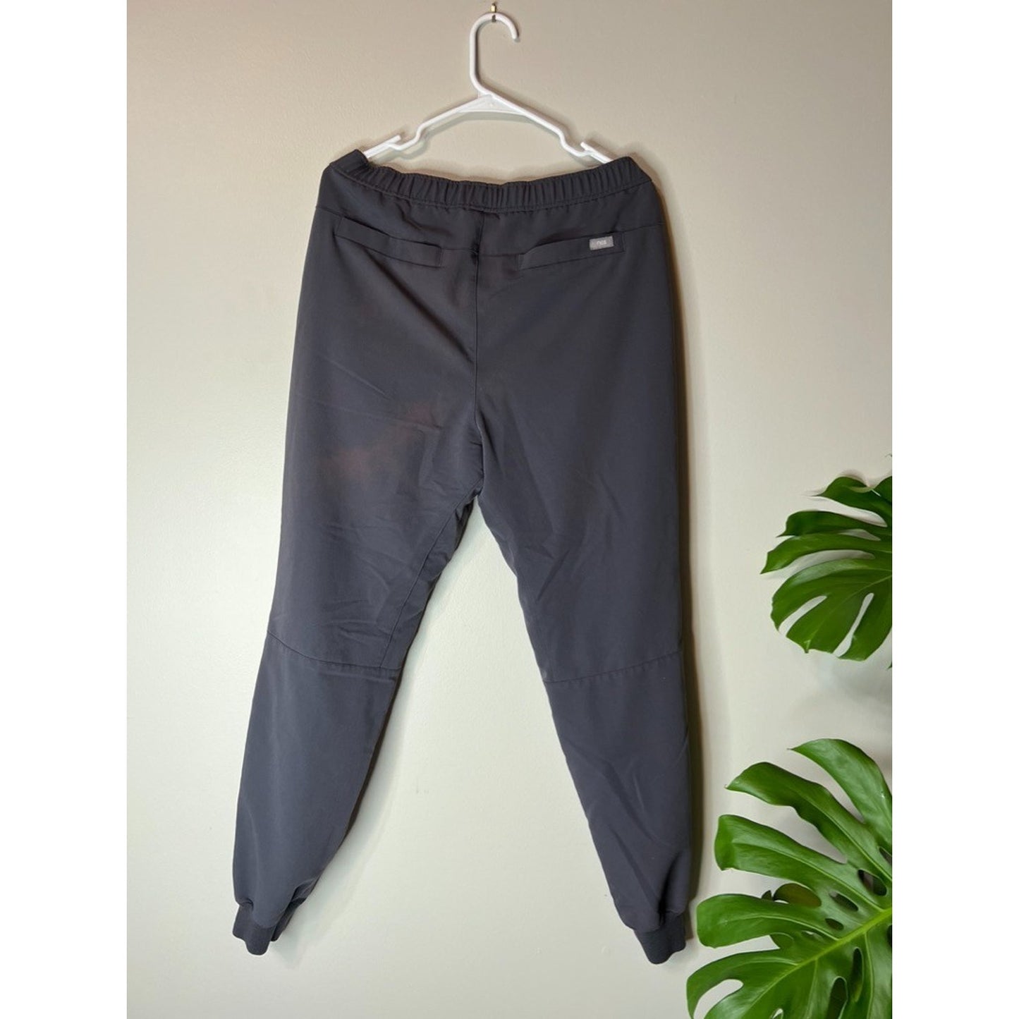 Mens FIGS Technical Collection Gray Scrubs Top V-Neck Medium & Free FIGS Jogger