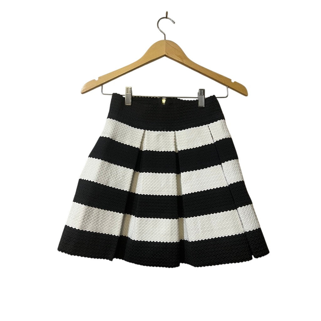 NWT Honey Punch Medium Black & White Skirt