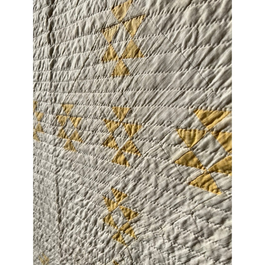 1911 Vintage Yellow & White Springtime Quilt