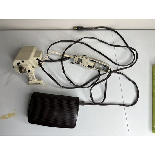 Singer Sewing Machine 301 Foot Controller Pedal RFJ 15-8 Motor & Light Switch