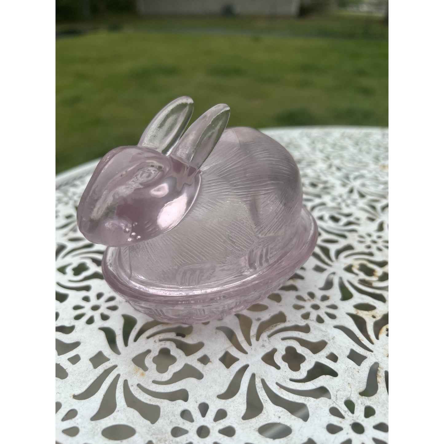 Vintage Bunny Rabbit On A Nest Pink Glass L E Smith Collectible Basket Easter