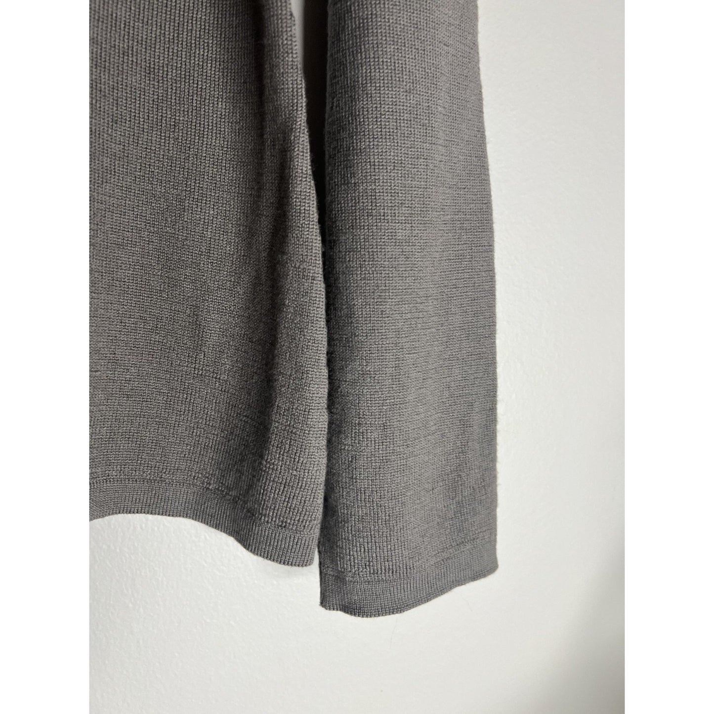 Henri Bendel Italy Extrafine Merino Wool Sweater Slate Gray Large