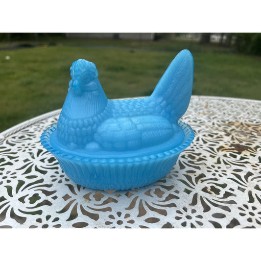 Vintage Boyd Nesting Hen On Nest Blue Slag 5 1/2” Beautiful Blue Color GLOWS