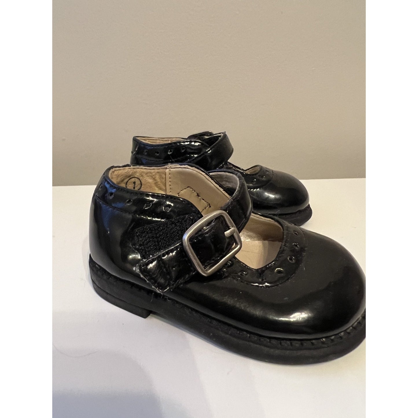 Baby Gap Vintage Infant Black Patent Mary Janes sz 1 Y2K