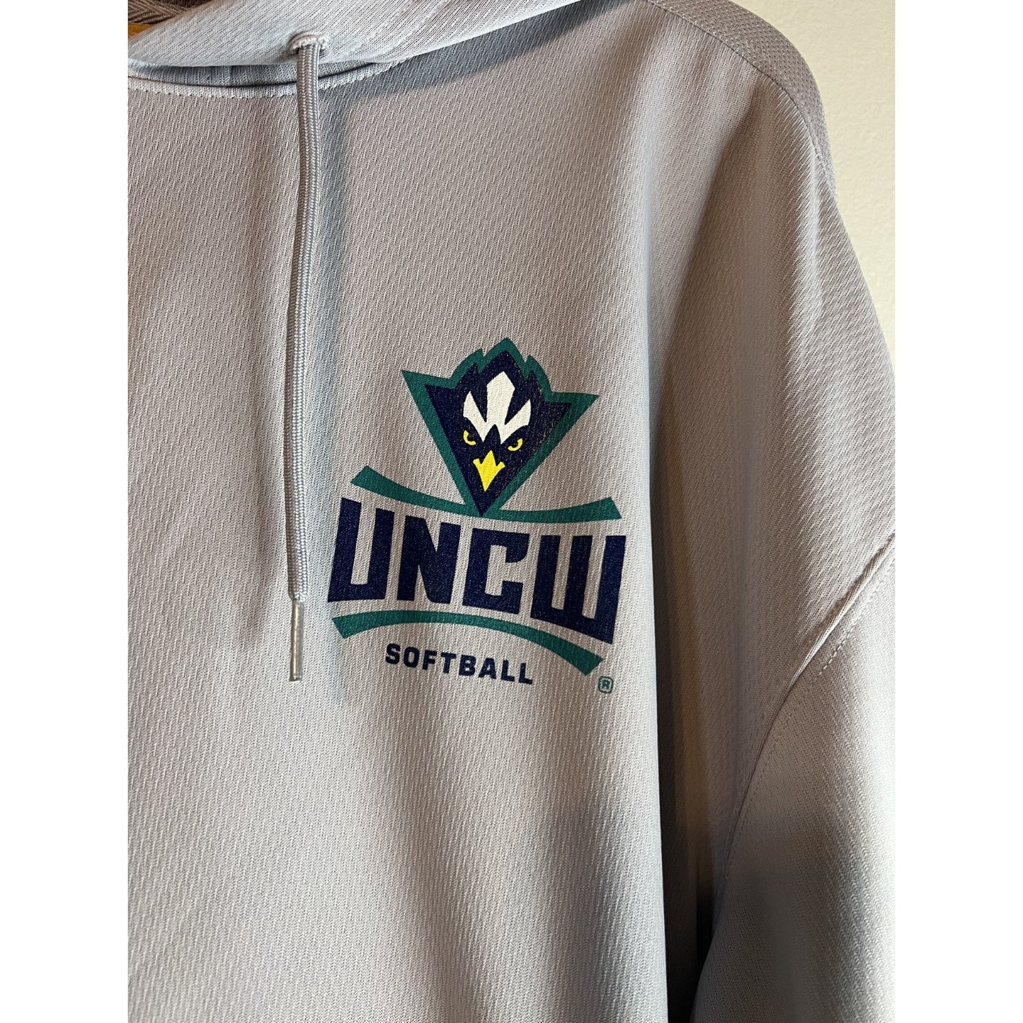 UNCW Seahawks Adidas Cross Up Gray CU365 Softball Hoodie Sweatshirt Medium