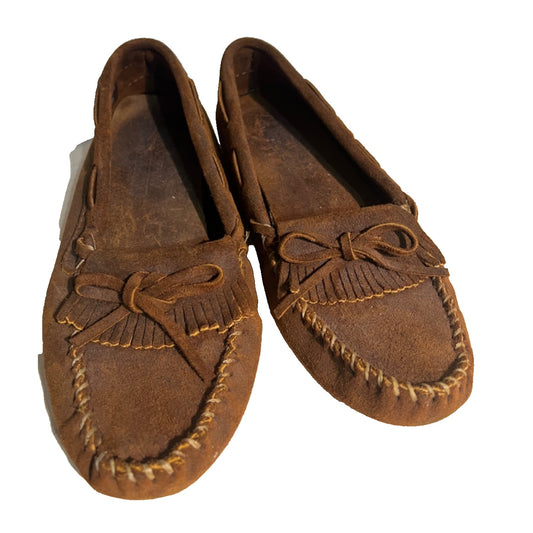 Minnetonka 593 Kilty Driver Moccasins Womens Size 9.5 Brown Ruff Leather Flats