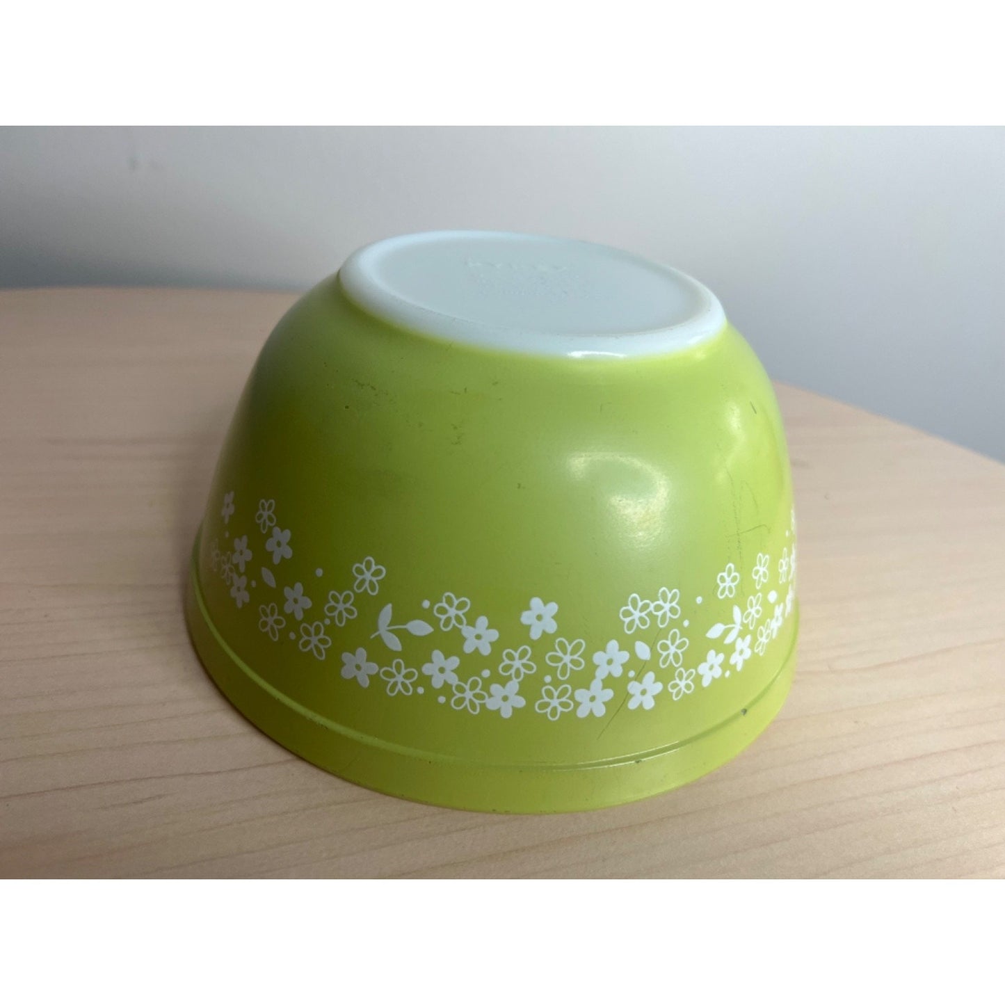 VTG 1970 Pyrex Lime Green Crazy Daisy Spring Blossom Mixing Bowl 402 1.5 Lot (1)