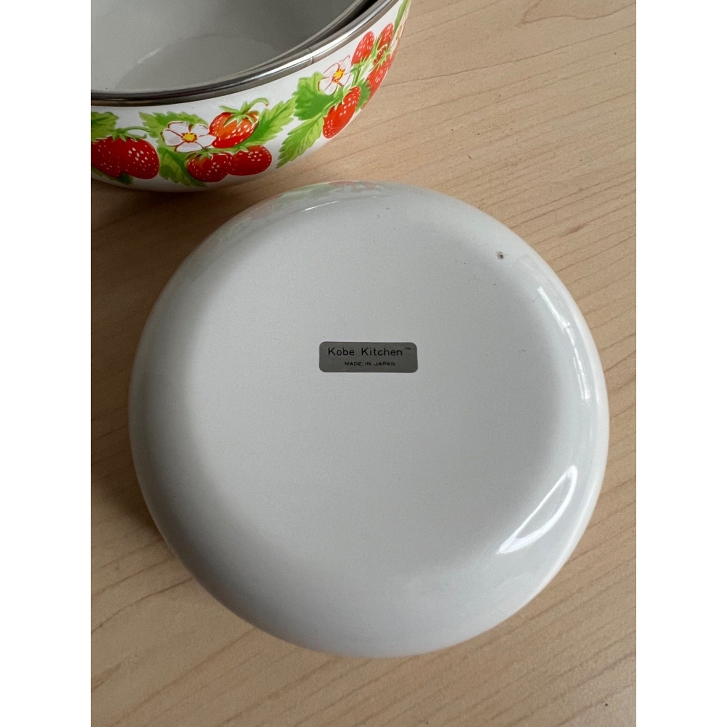 Vintage Kobe Kitchen Japan Strawberry Enamel Nesting Mixing Bowl Set 3 White