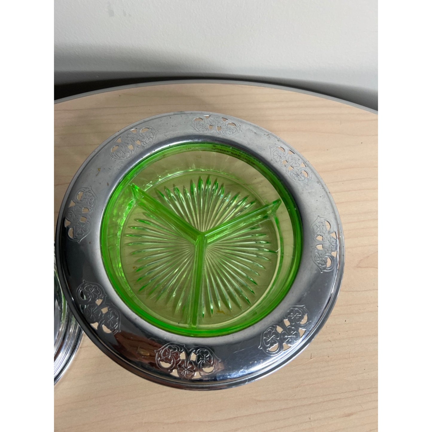Vintage Uranium Green Vaseline Glass Divided Relish Dish w Lid Bakelite Handle