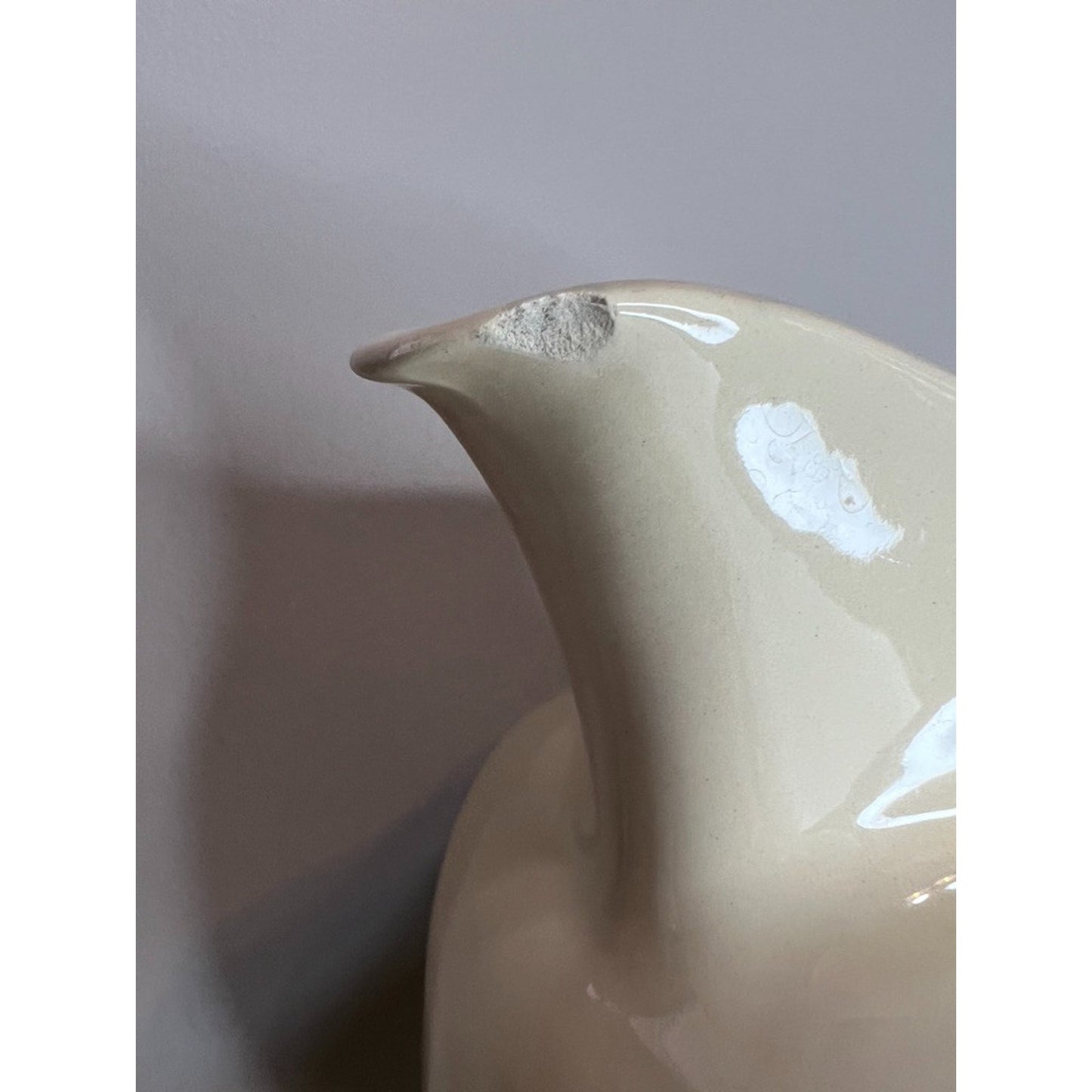 Vintage Franciscan Apple Water Pitcher 64 Oz With Ice Lip. Chipped spout