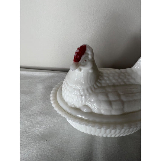 Vintage Westmoreland Milk Glass Hen on Nest Covered Dish 5"