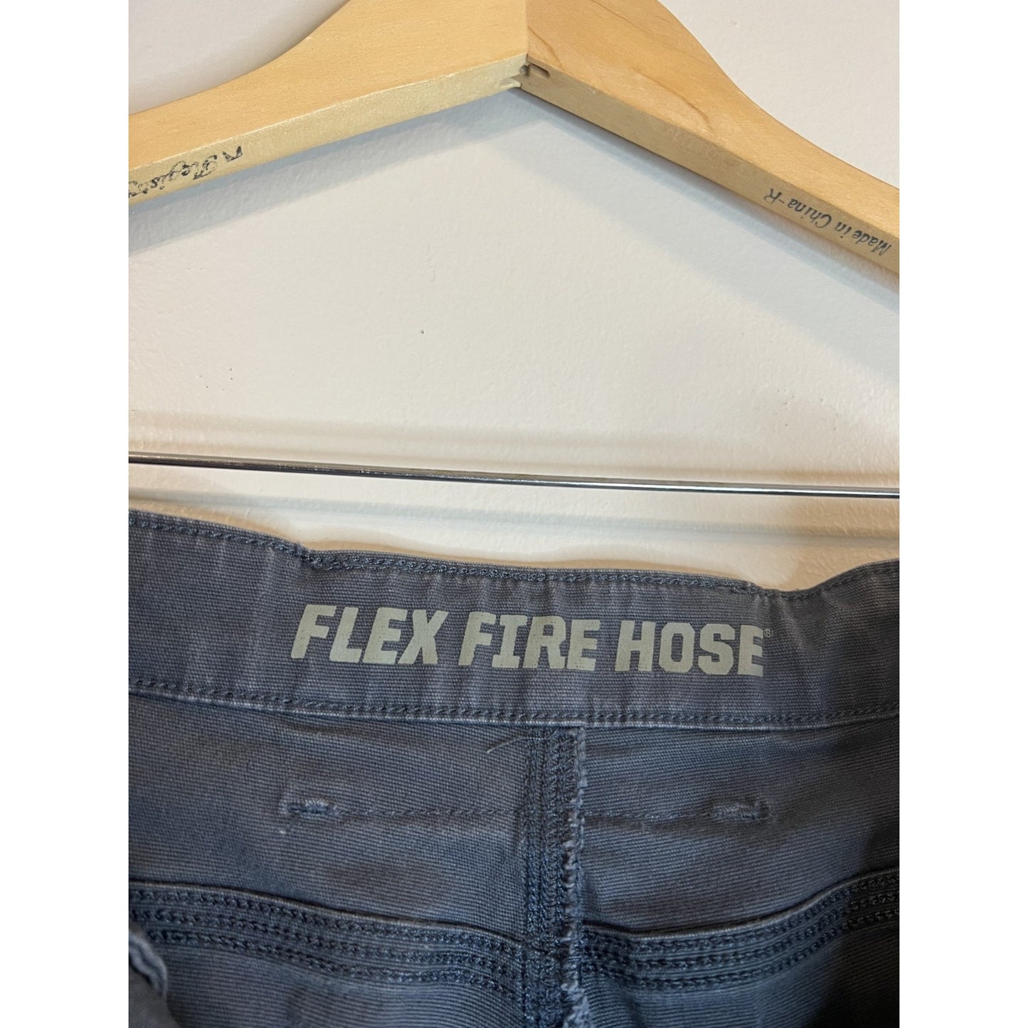 Duluth Trading Co Flex Fire Hose Relaxed Fit Cargo Shorts Size 42 Gray