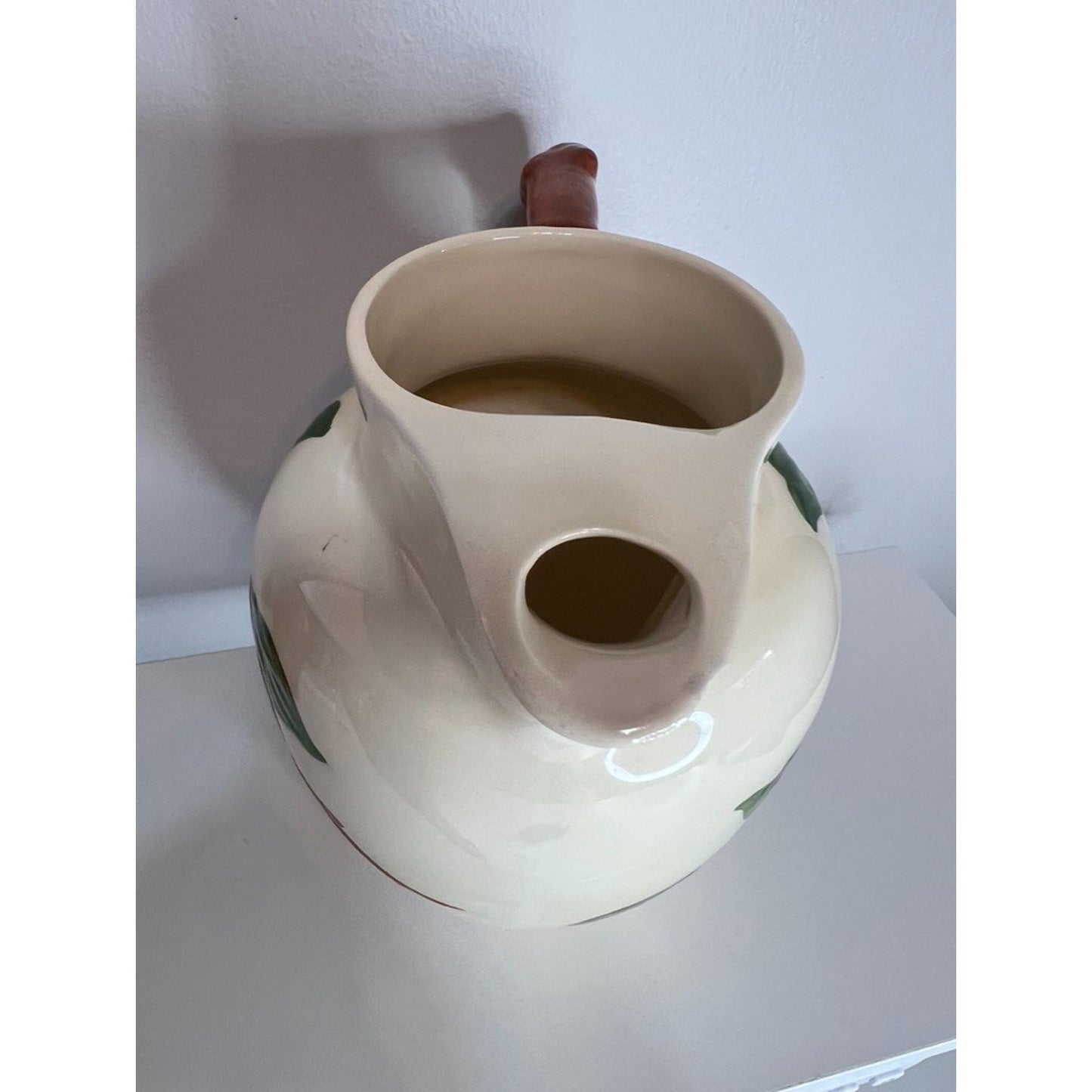 Vintage Franciscan Apple Water Pitcher 64 Oz With Ice Lip. Chipped spout