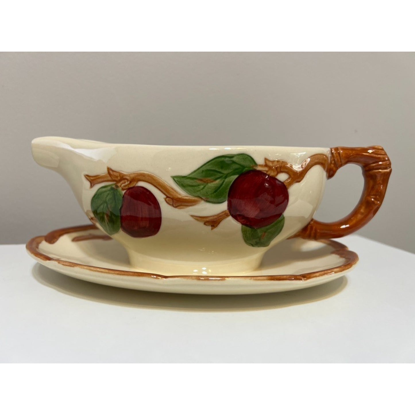 Vintage Franciscan Apple Gravy Boat Ceramic Attached Underplate USA Gladding