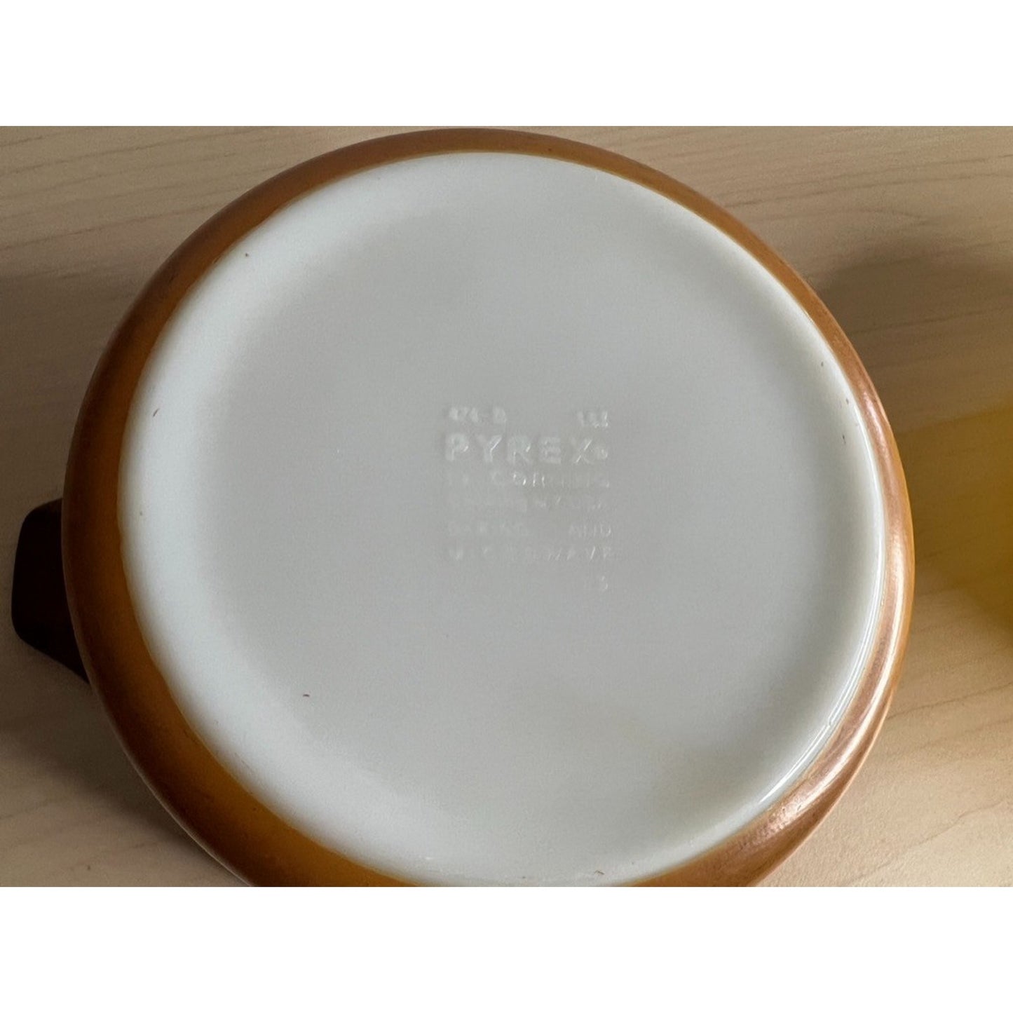 Pyrex Old Orchard 1.5 Quart Round Cinderella Casserole Orange Brown 474-B No Lid