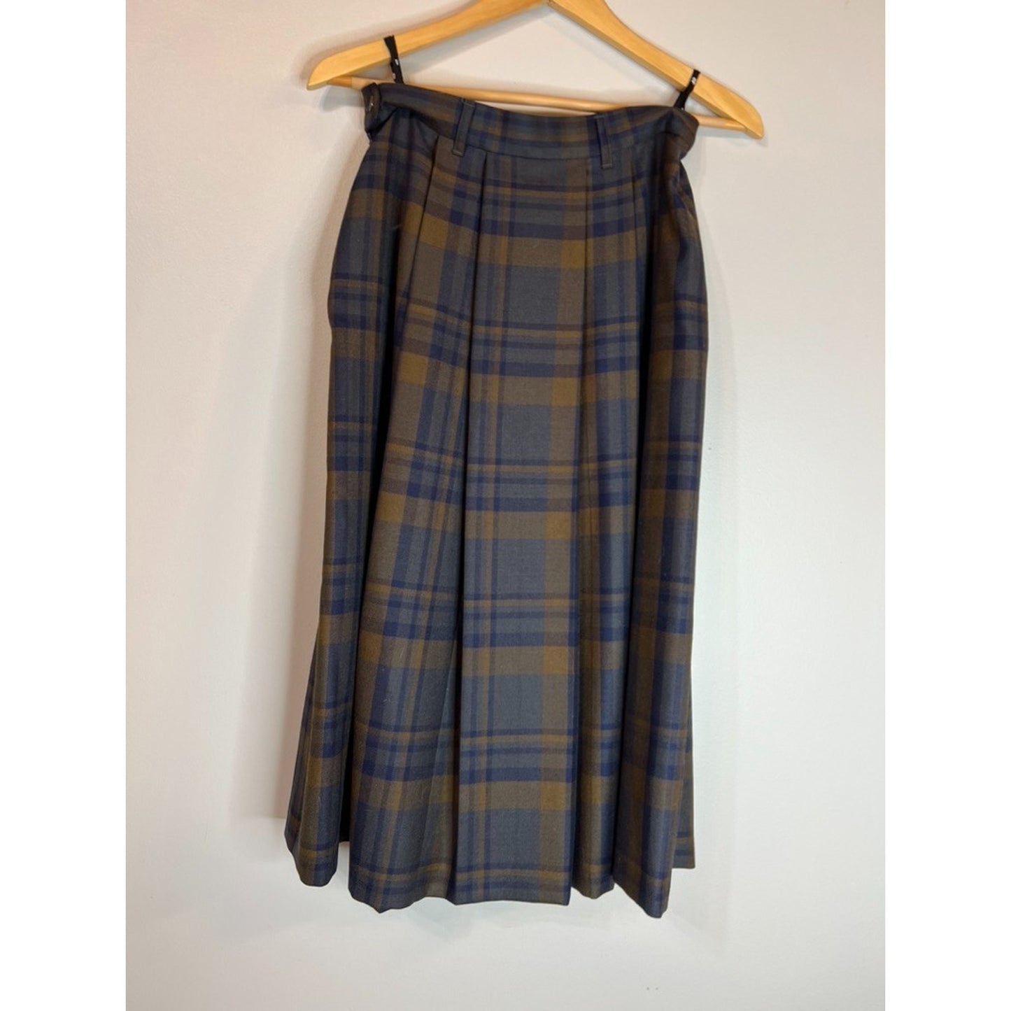 Windsor Loden Frey Skirt Women Size 40 100% Lambs wool Tartan Plaid Made Germany