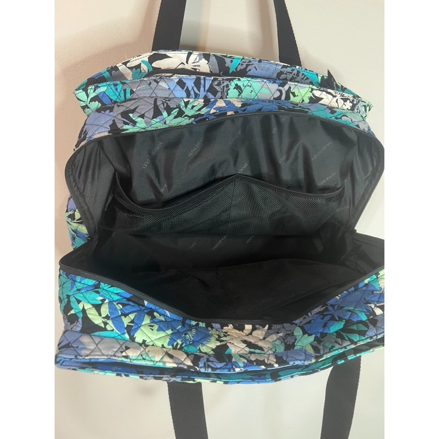 Retired Vera Bradley Weekend Duffle And Travel Bag Large Camofloral