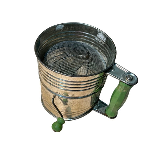 Vintage Bromwell’s 5 Cup Measuring flour Sifter With green turn crank & Handle