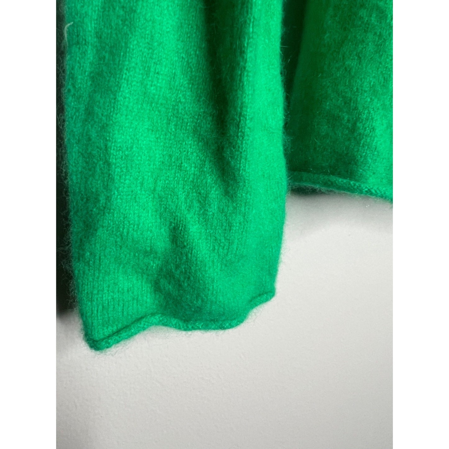 Women's J. Crew 100% Cashmere Sweater XL Fuschia Quiet Luxury Winter Office Soft