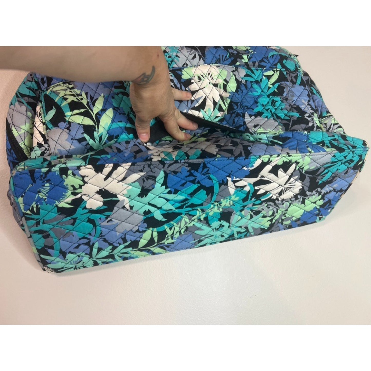 Retired Vera Bradley Weekend Duffle And Travel Bag Large Camofloral