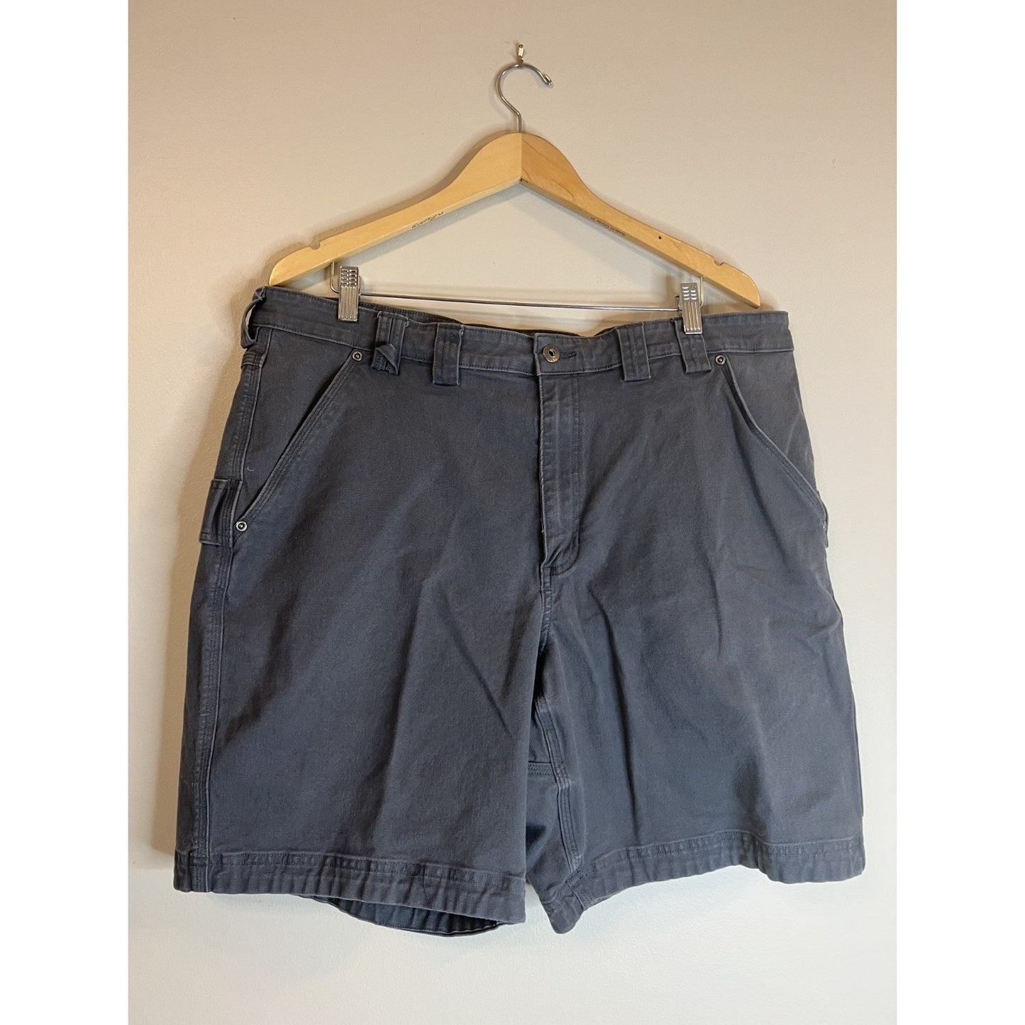 Duluth Trading Co Flex Fire Hose Relaxed Fit Cargo Shorts Size 42 Gray