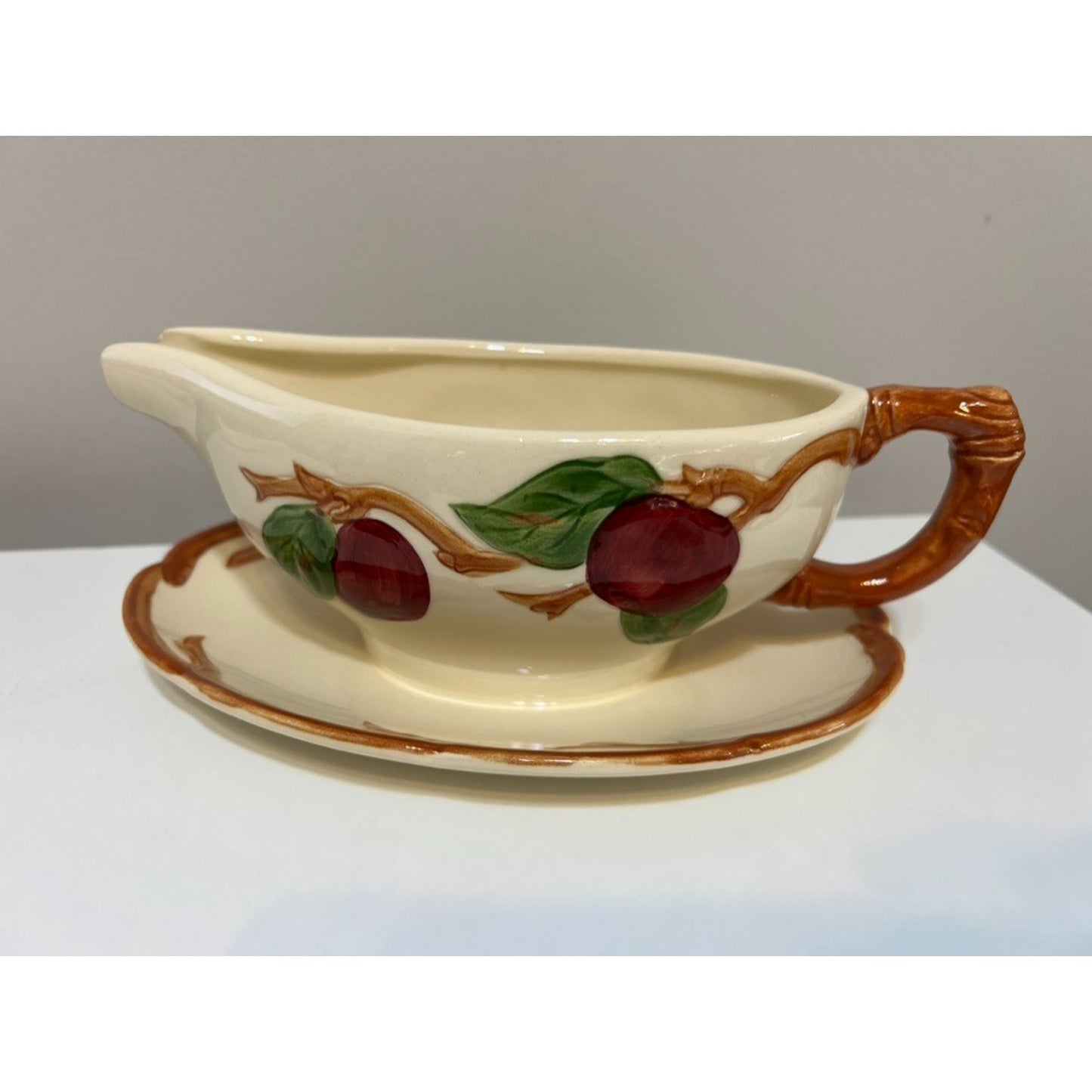 Vintage Franciscan Apple Gravy Boat Ceramic Attached Underplate USA Gladding