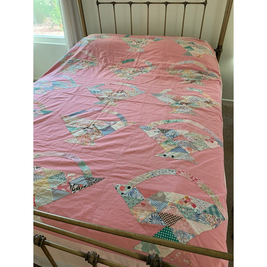 1940's-1950's Flower Basket Summer Weight Coverlet Quilt Bedspread