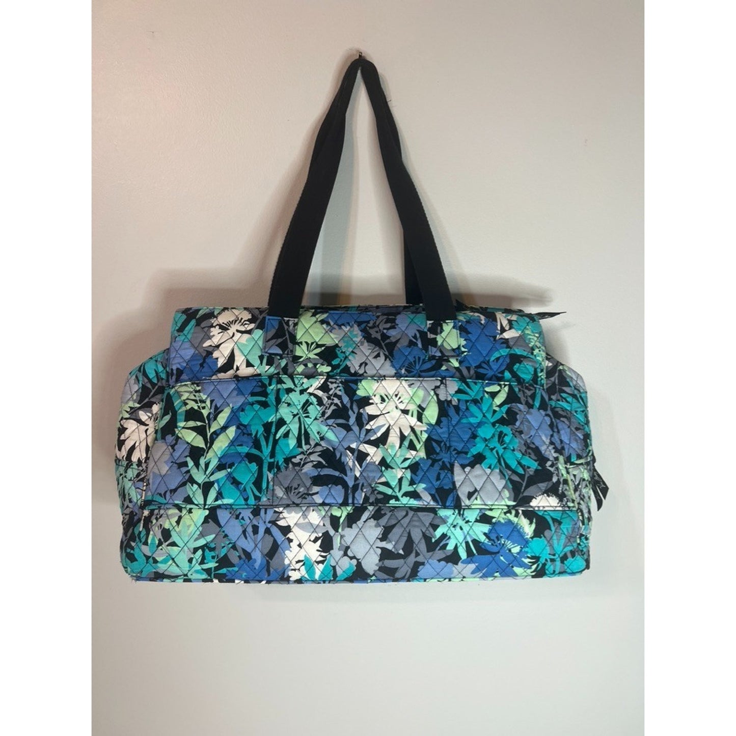 Retired Vera Bradley Weekend Duffle And Travel Bag Large Camofloral