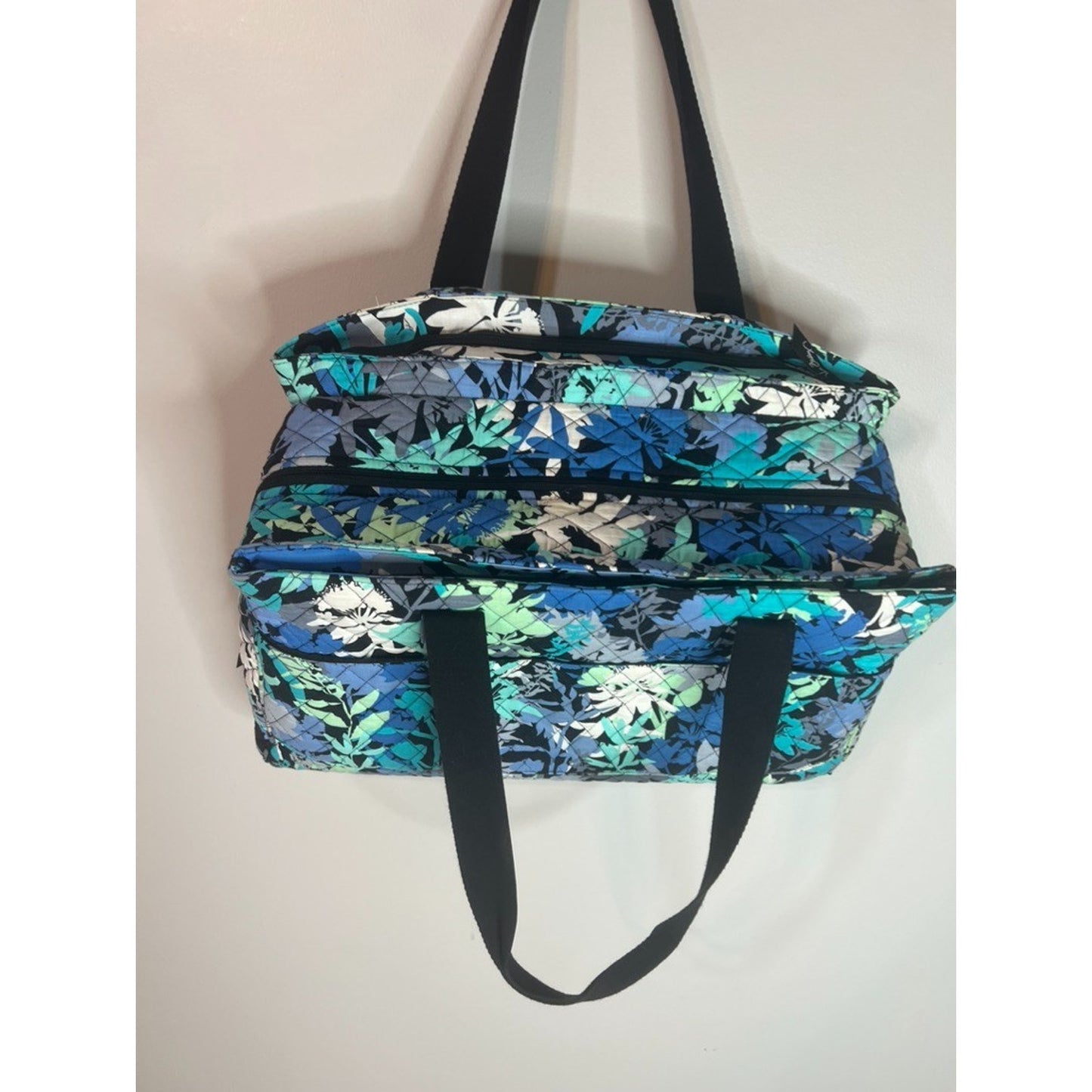 Retired Vera Bradley Weekend Duffle And Travel Bag Large Camofloral