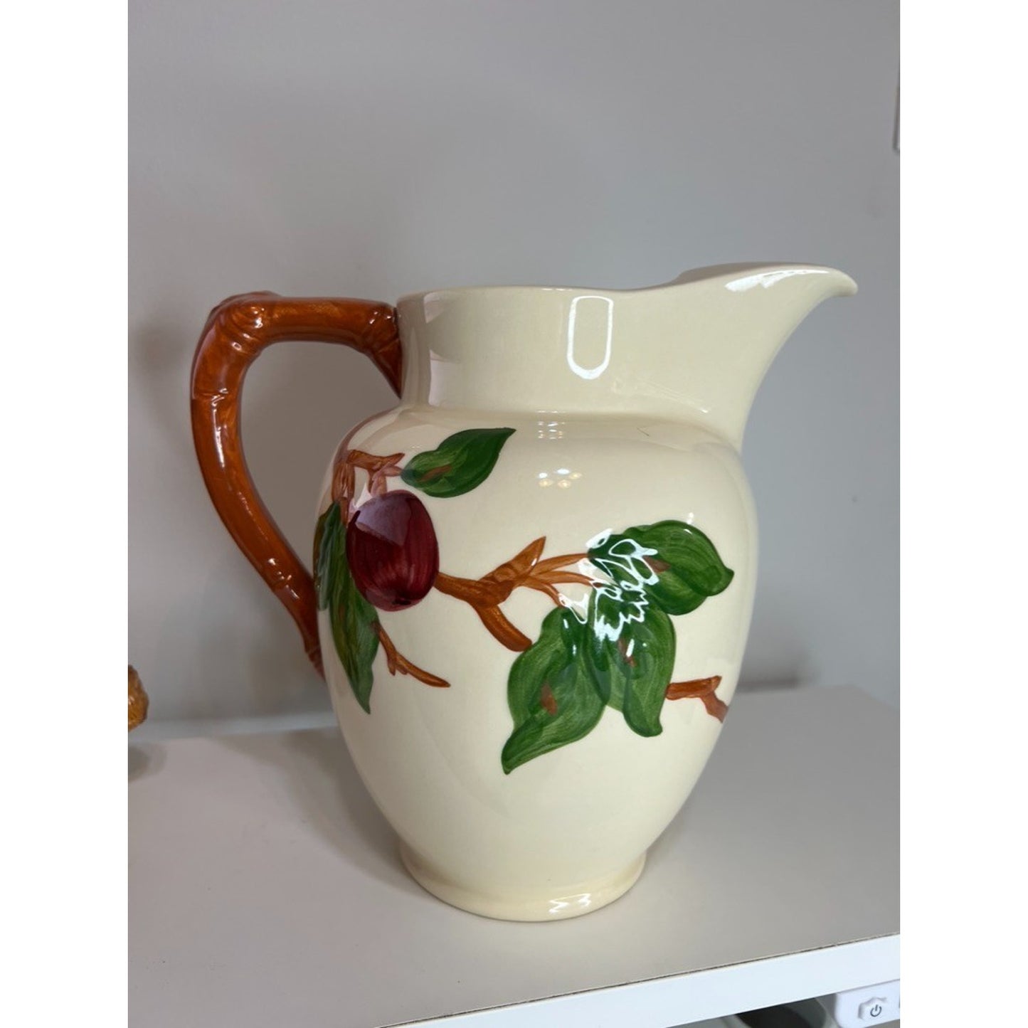Vintage Franciscan Apple Water Pitcher 64 Oz With Ice Lip. Chipped spout