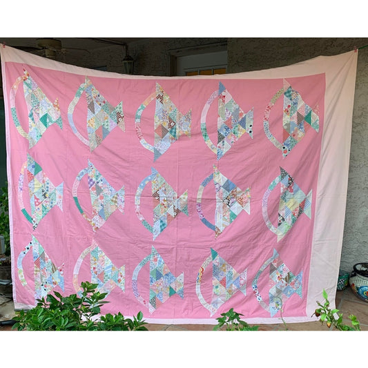 1940's-1950's Flower Basket Summer Weight Coverlet Quilt Bedspread