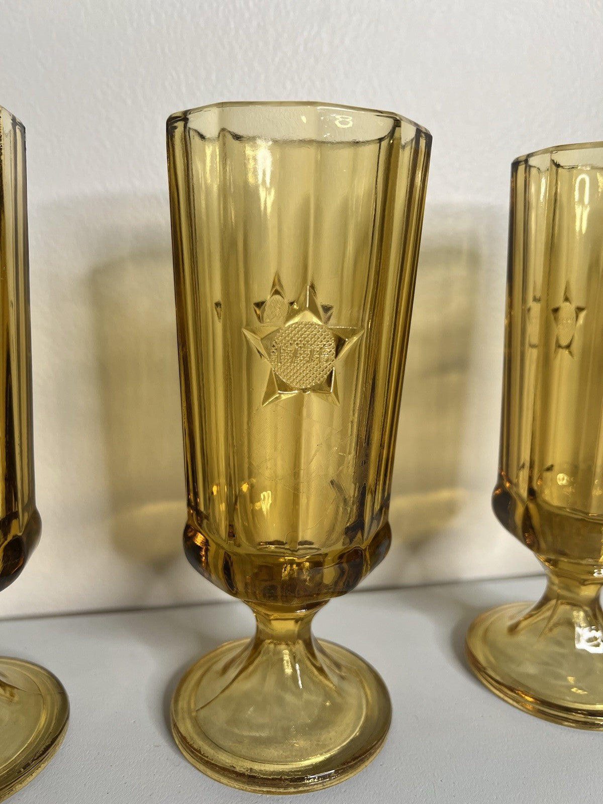 4 1776 1976 BICENTENNIAL STAR AMBER FEDERAL GLASS GOBLETS