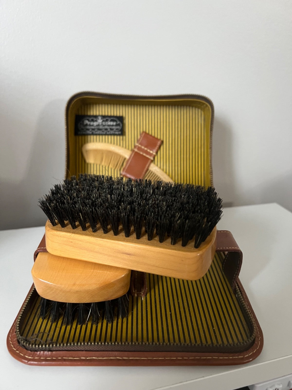 Vintage Progressive Gentleman's Leatherwear Comb Brush Leather Case