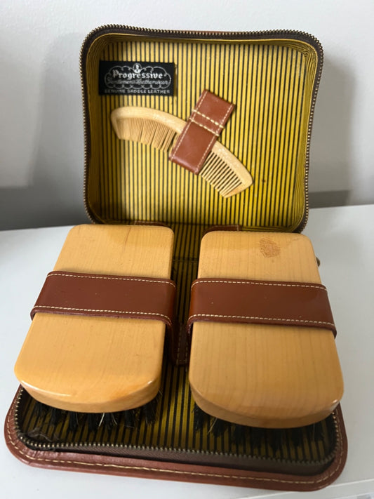 Vintage Progressive Gentleman's Leatherwear Comb Brush Leather Case