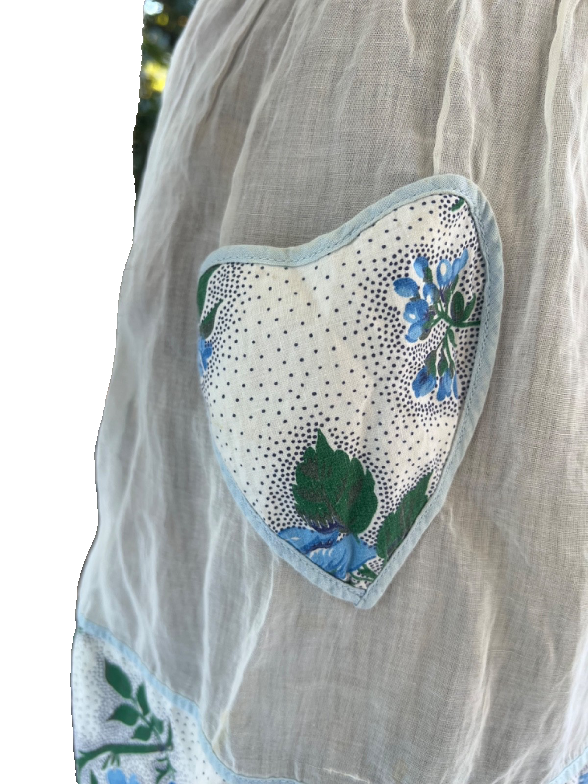 Vintage Blue Floral Half Apron with Heart Pocket, GORGEOUS!