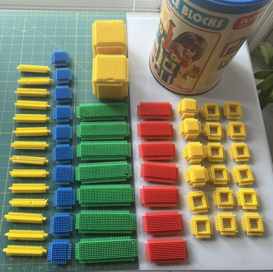 Vintage Playskool Bristle Blocks 1975 Tube & 58 Blocks